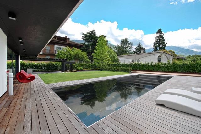 casa FFF contemporaneo-piscina