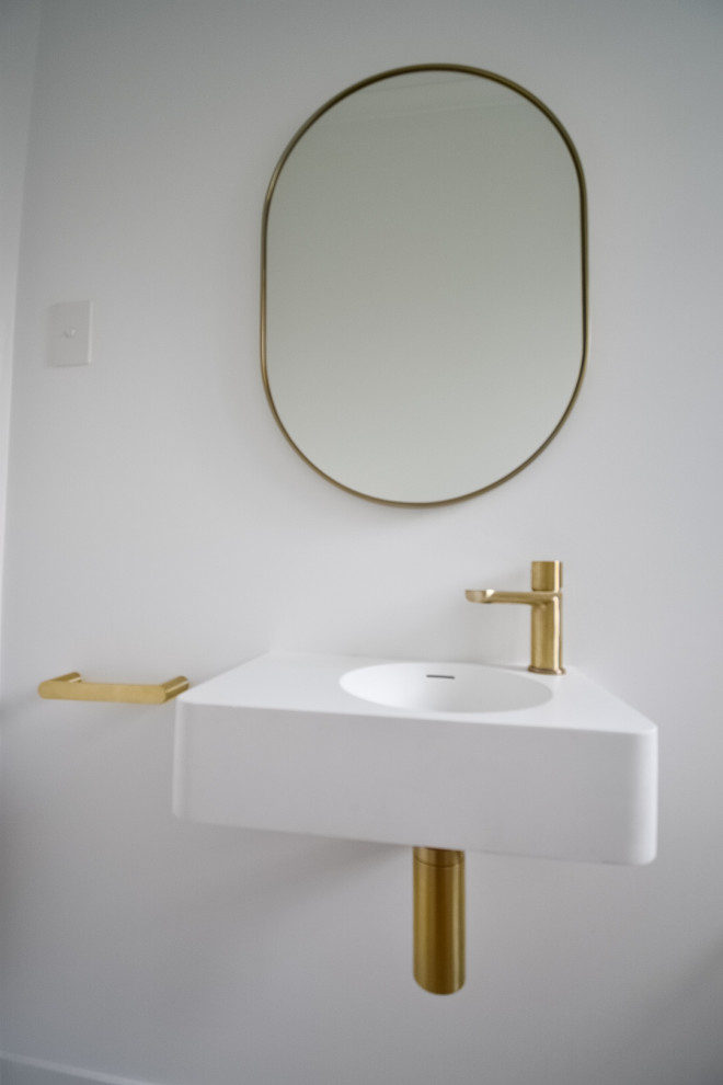 Contemporary bathroom in Gold Coast - Tweed.
