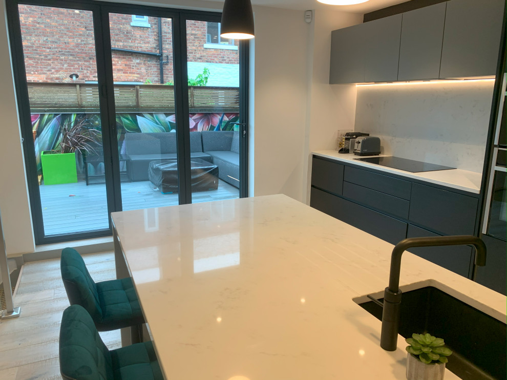 West Didsbury Renovation with Wall Murals