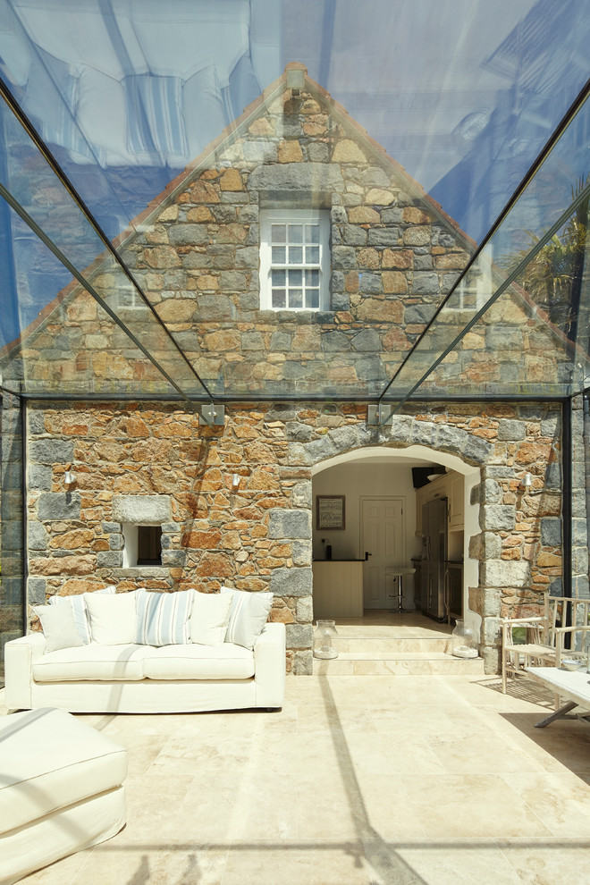 Home design - cottage home design idea in Channel Islands