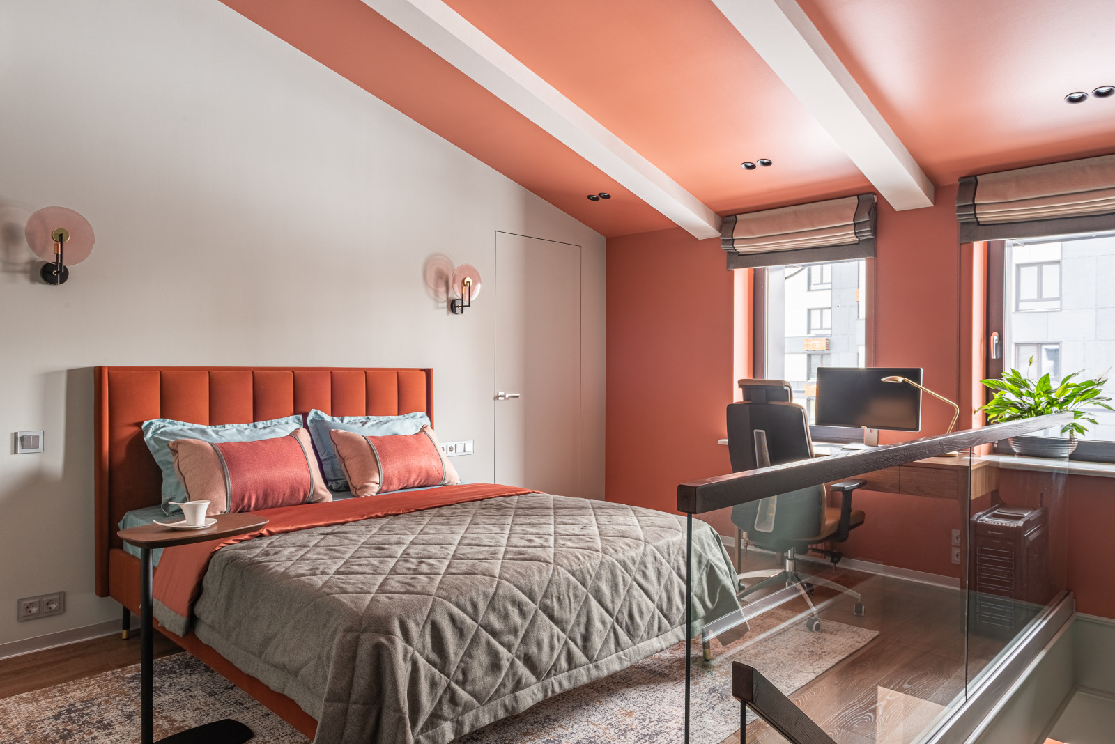 Взрыв цвета на мансардном этаже