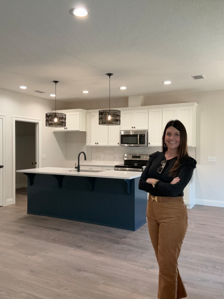 Various Spec Home Designs (working under Suzanne Vickers Construction)