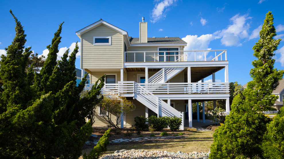Home design - transitional home design idea