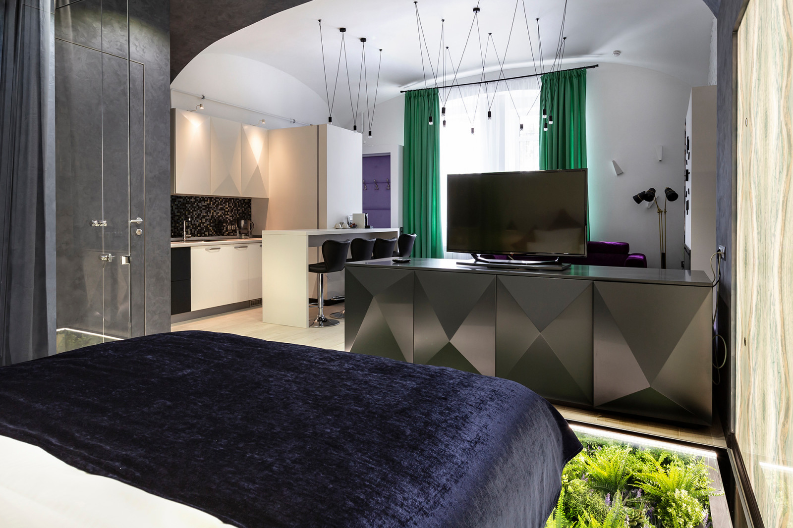 Studio with a soaring bed over grass-plot /Студия с парящей кроватью и лужайкой