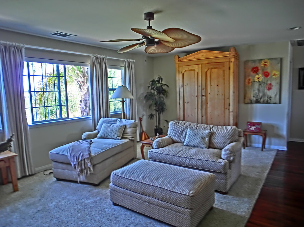 Design ideas for a transitional family room in San Diego.