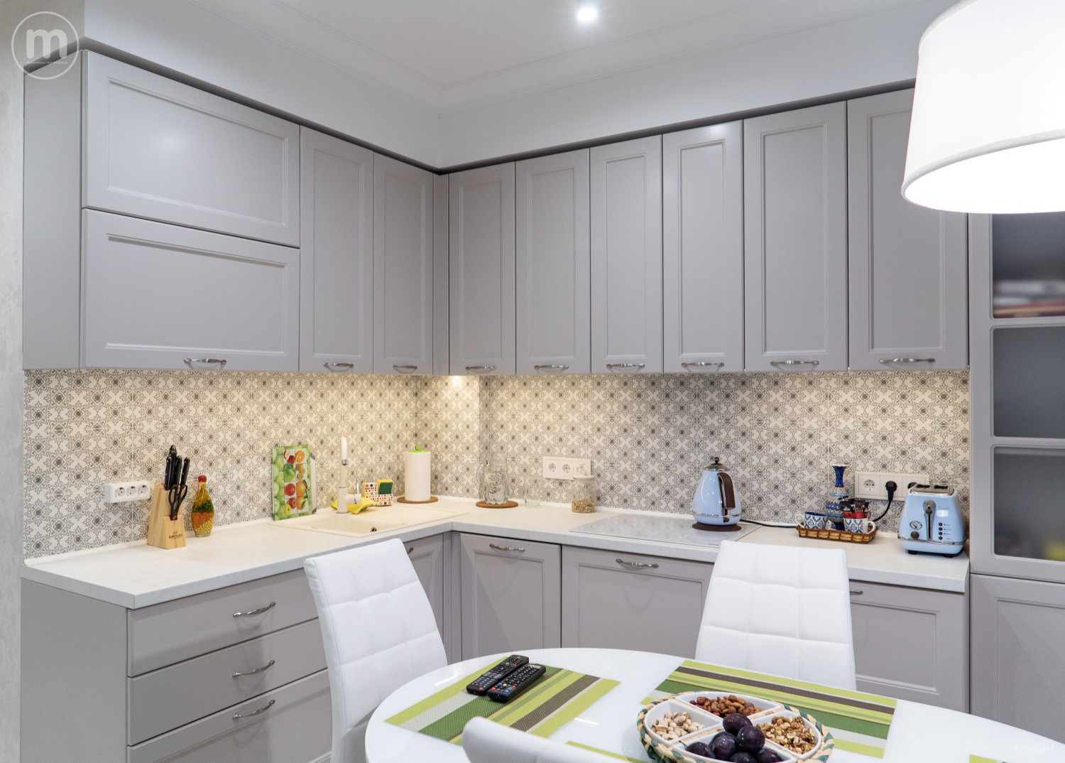 Серая кухня