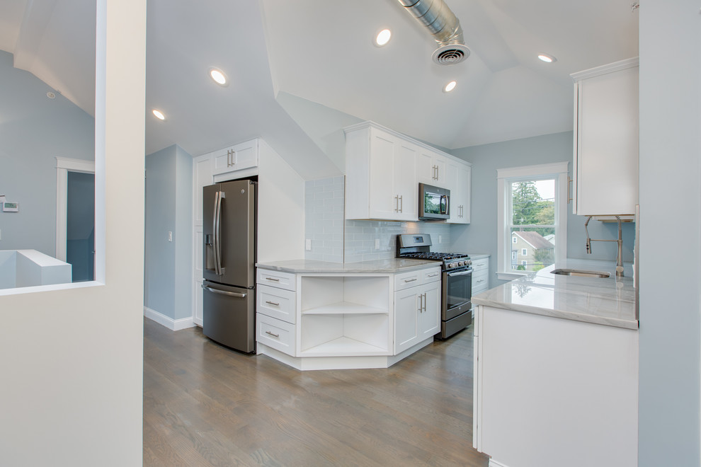 Inspiration for a transitional kitchen remodel in Boston