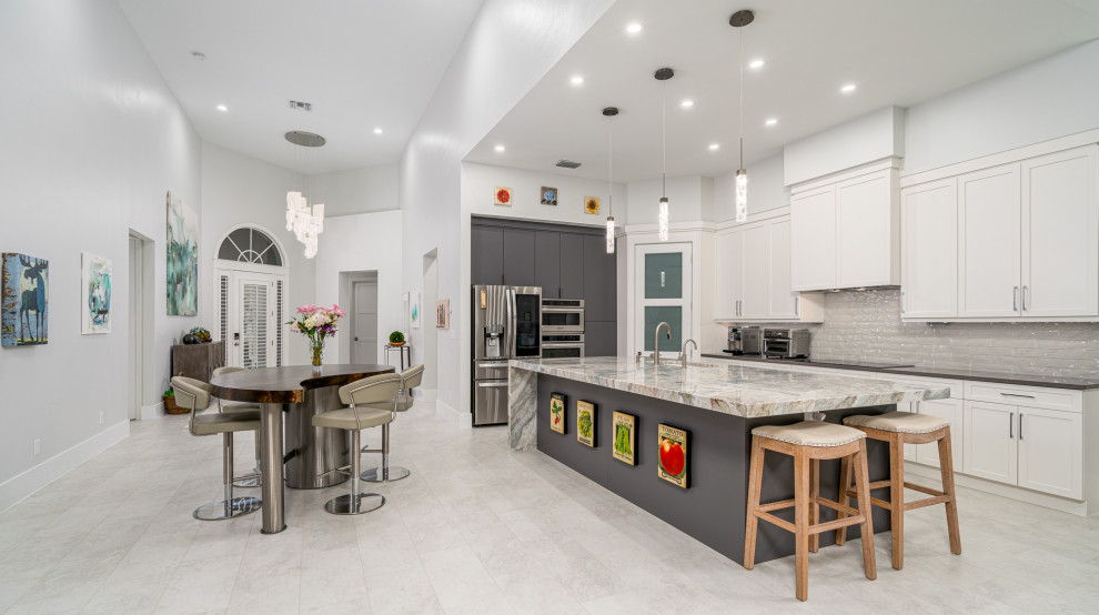Kitchen - transitional kitchen idea