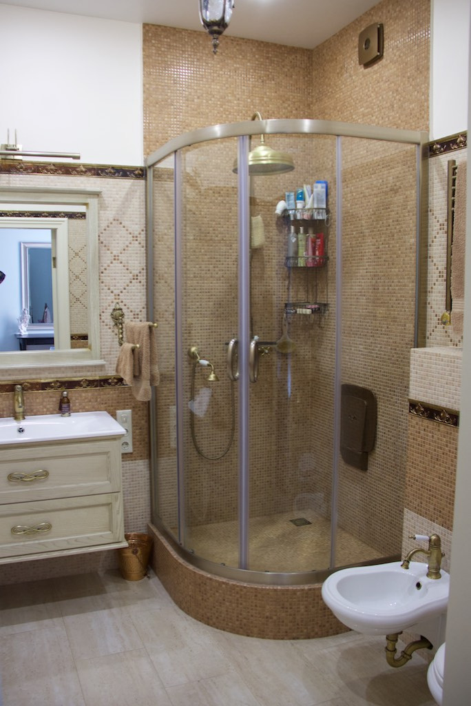 Дом на набережной