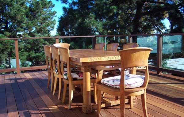 Inspiration for a transitional deck remodel in San Francisco