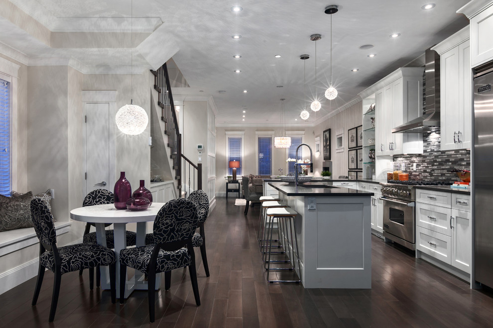 Home design - transitional home design idea in Vancouver