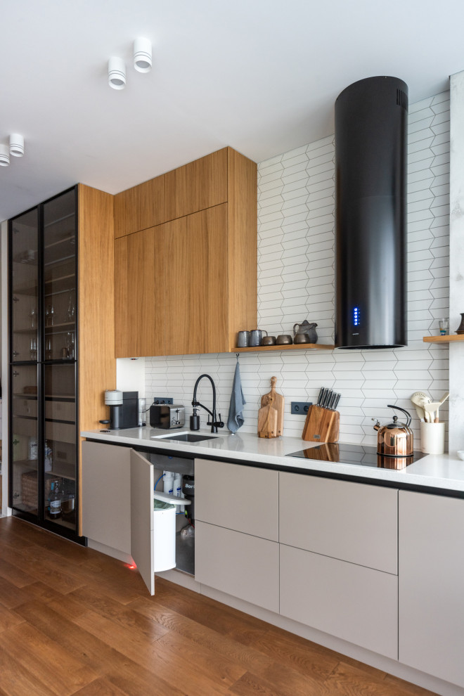 Кухня комбинированная со шпоном