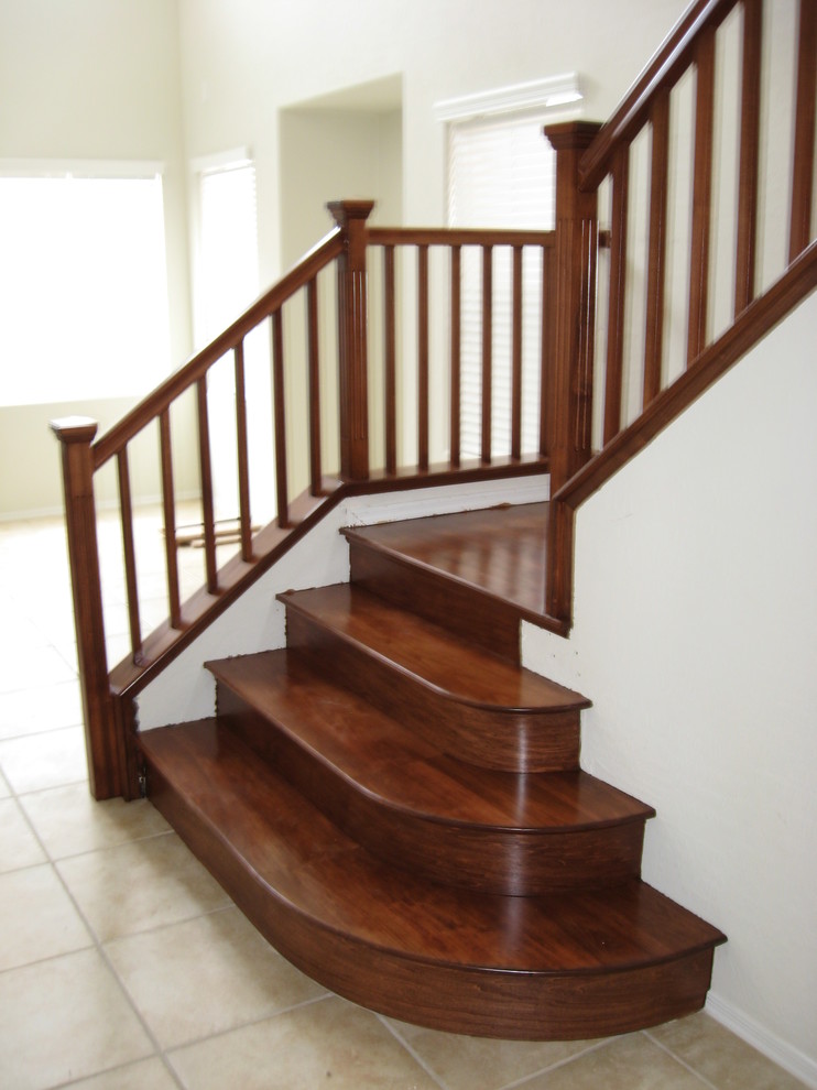 Design ideas for a traditional staircase in Las Vegas.