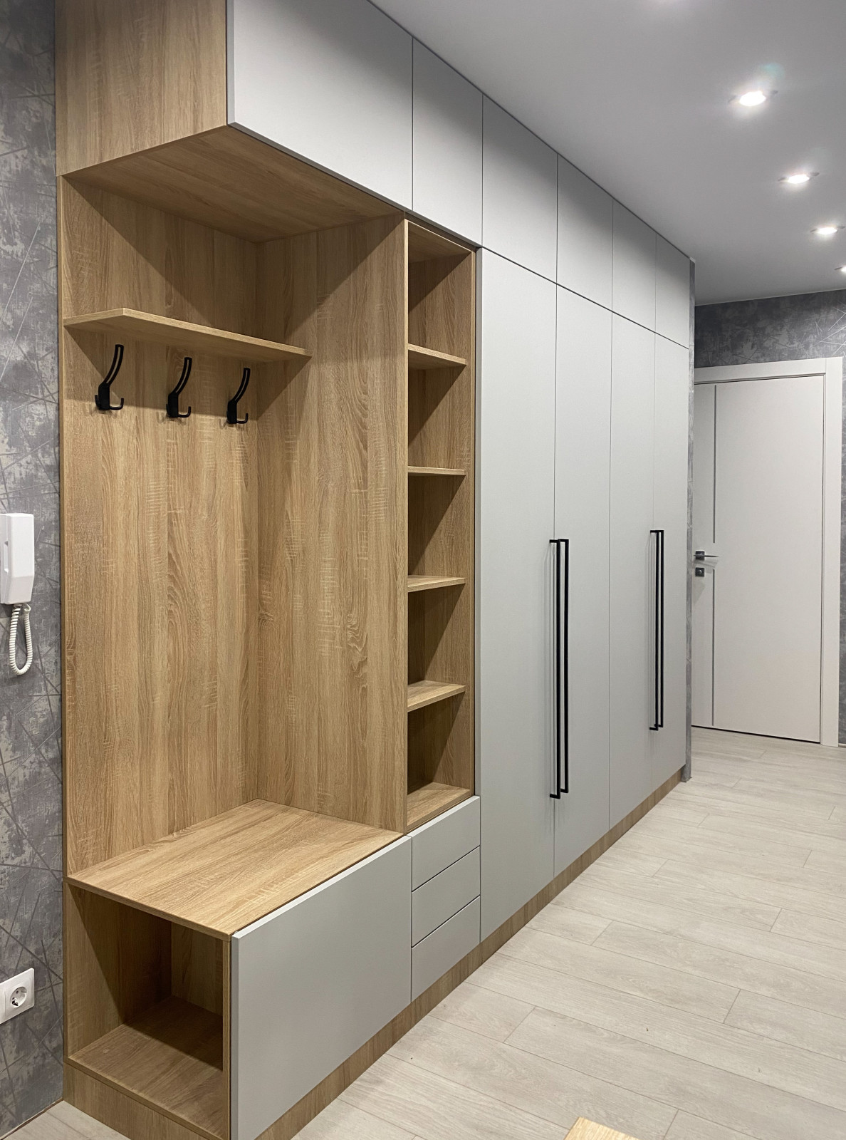 Шкафы в прихожую и спальню