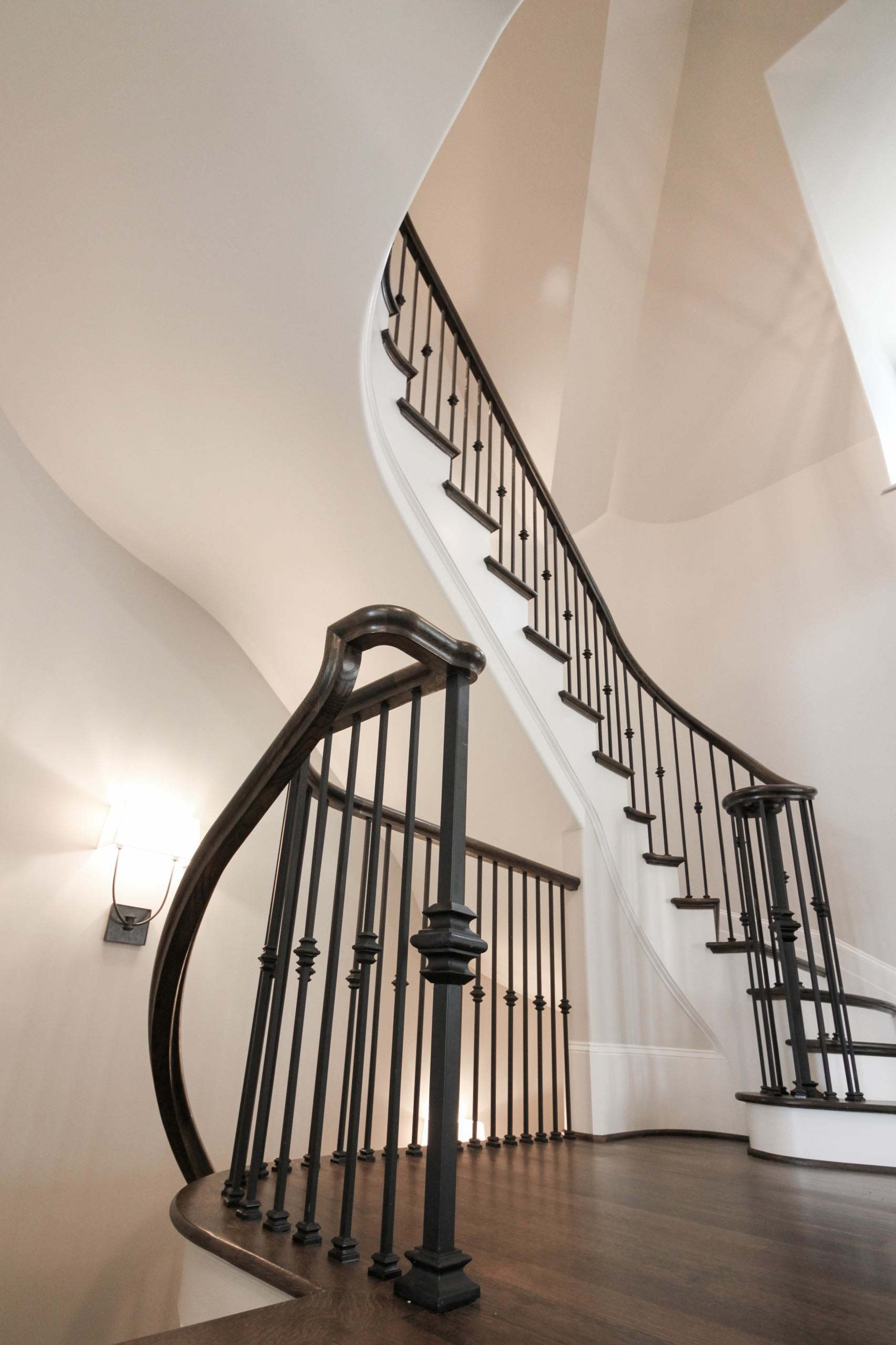 86_ Gorgeous Floating Curved Staircase, McLean VA 22066