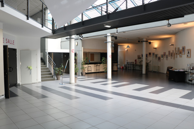 R&eacute;novation salle de spectacle - ERP modern-garage