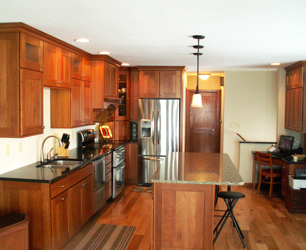 Kitchen - large kitchen idea