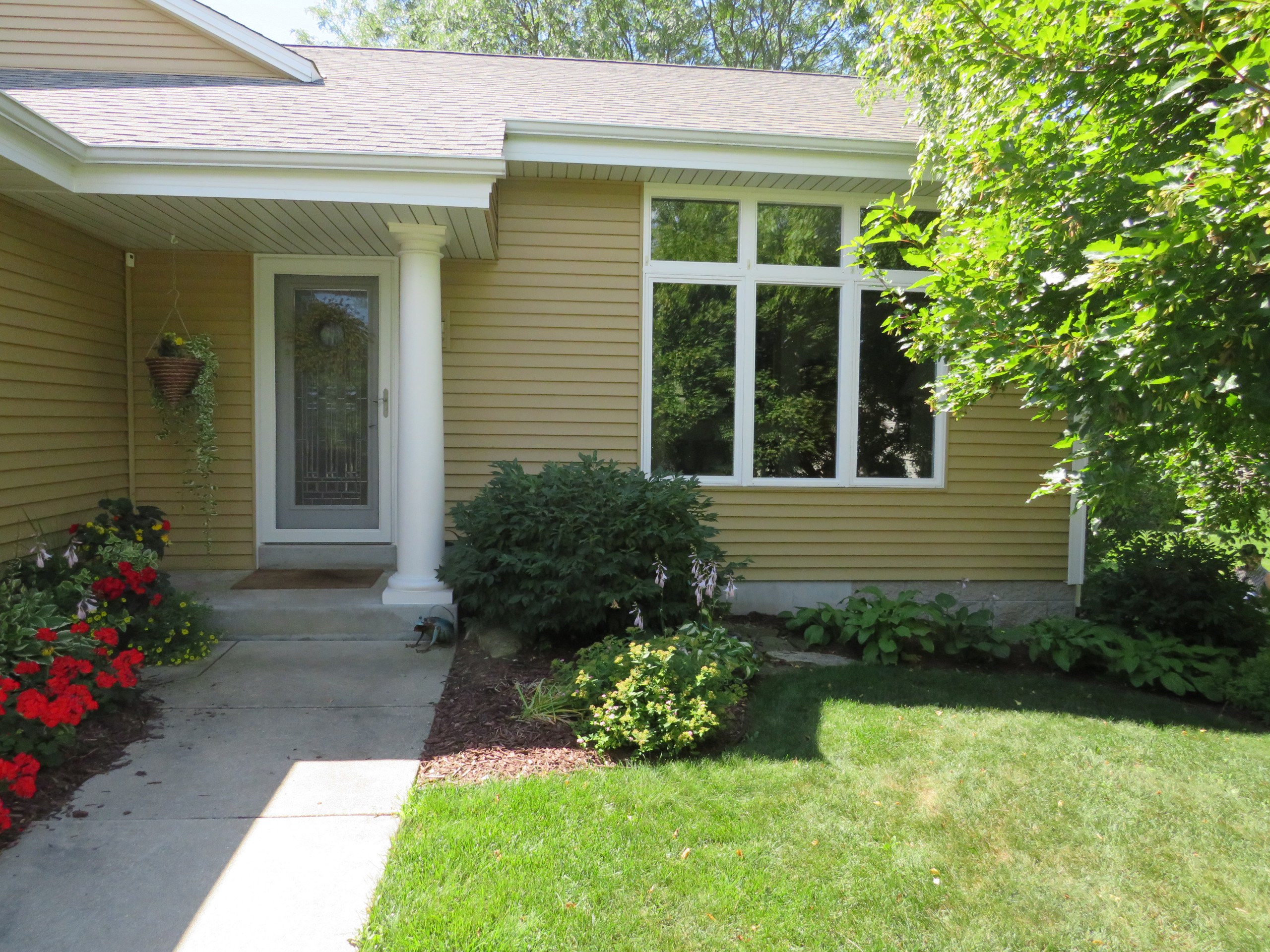 Transitional Landscape Renovation - Waukesha, WI