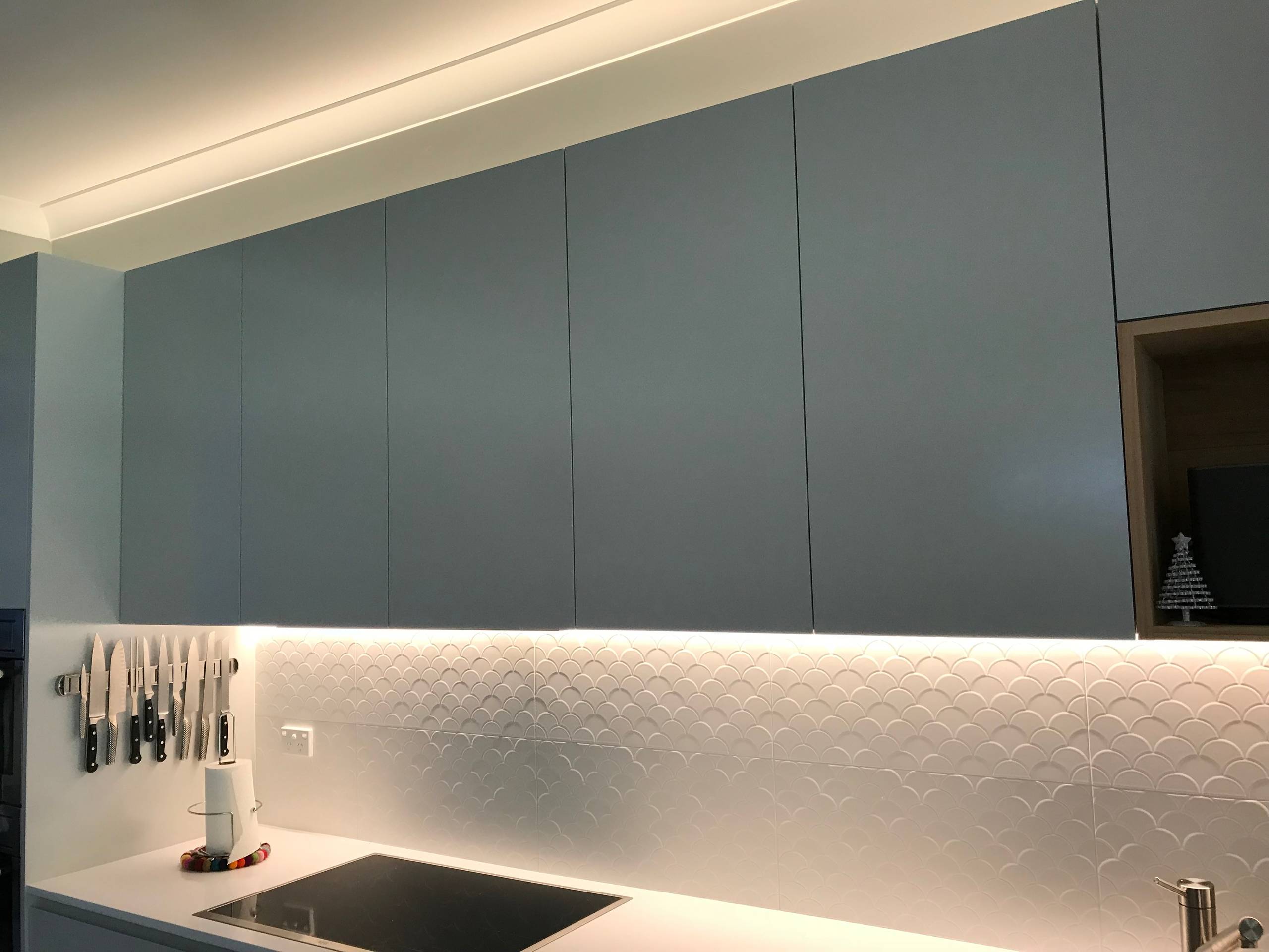 A KITCHEN WITH MANY DIFFERENCES -