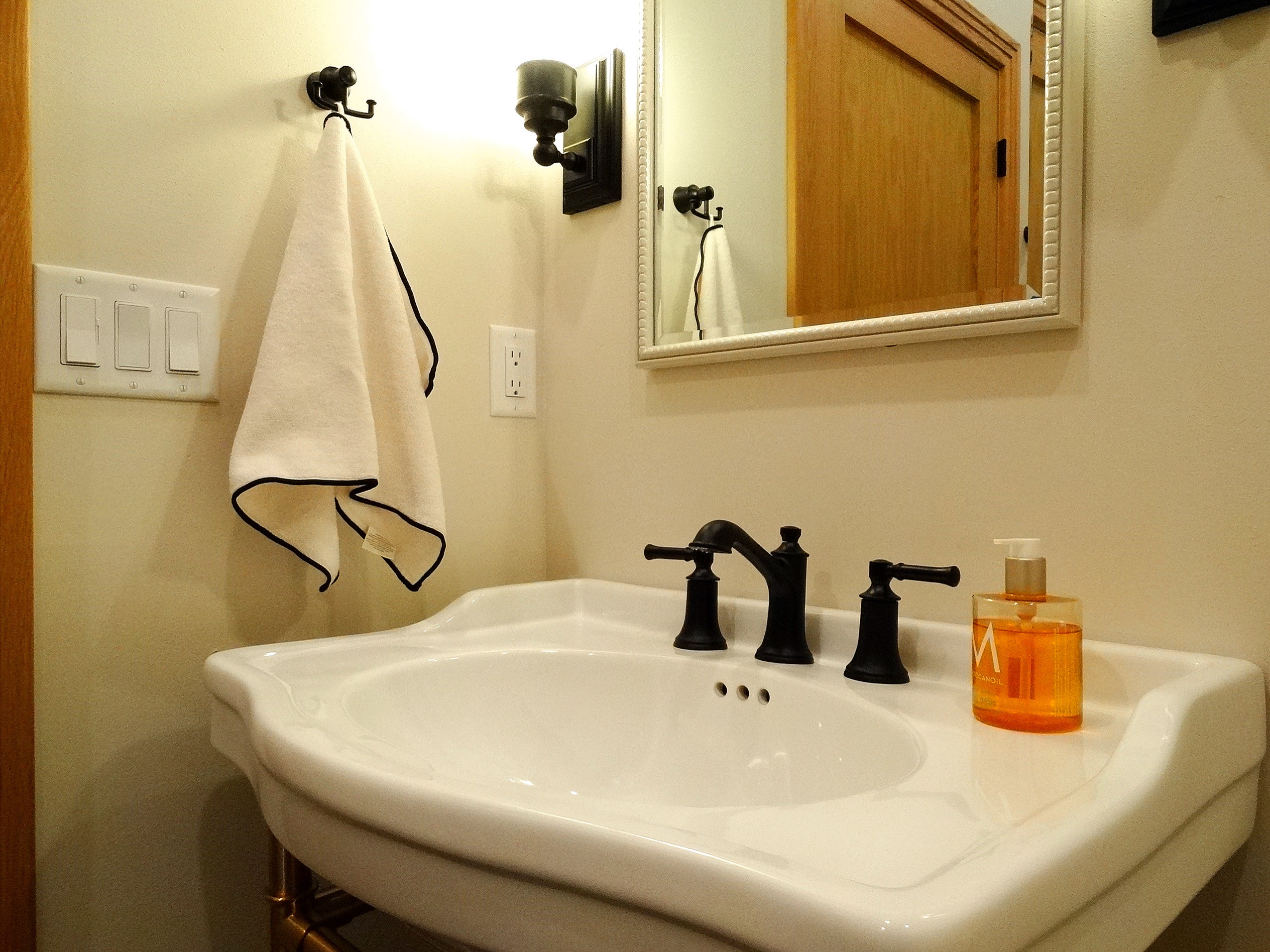 Hartland Residence - First Floor Remodel