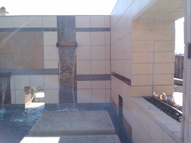 Morgan Creek Project contemporaneo-piscina