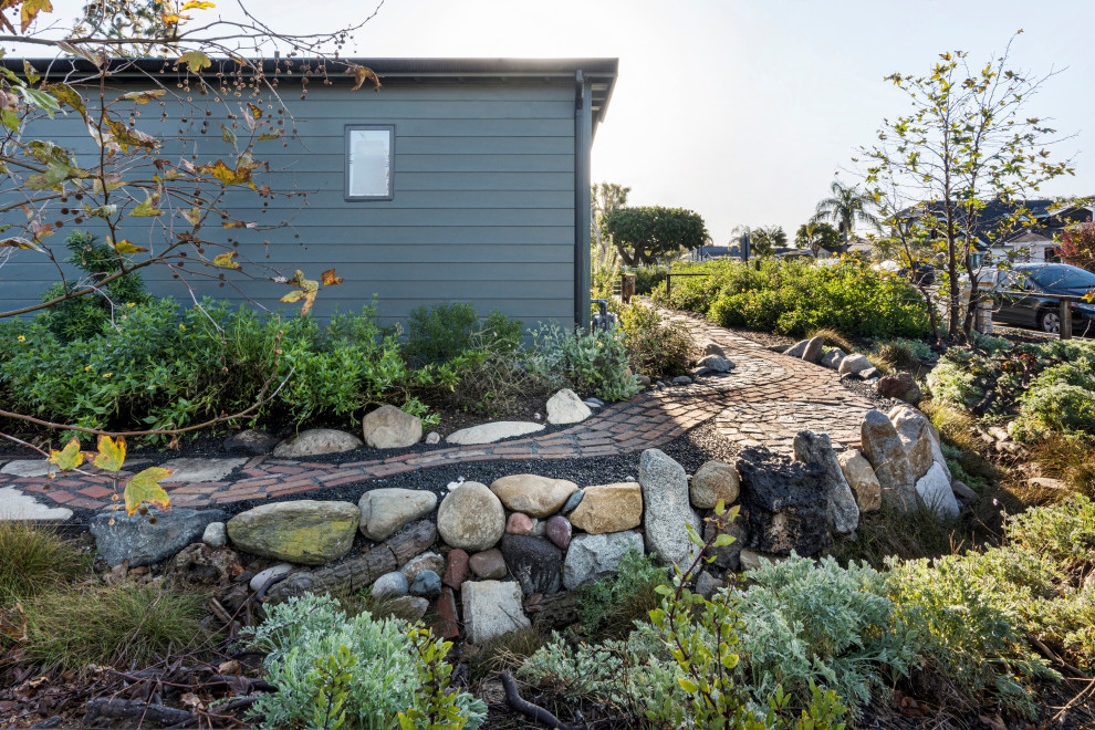 Inspiration for a craftsman landscaping in Orange County.