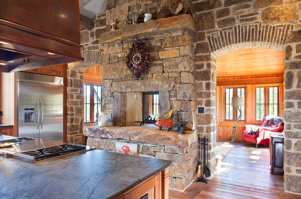 Kitchen - rustic kitchen idea in Austin