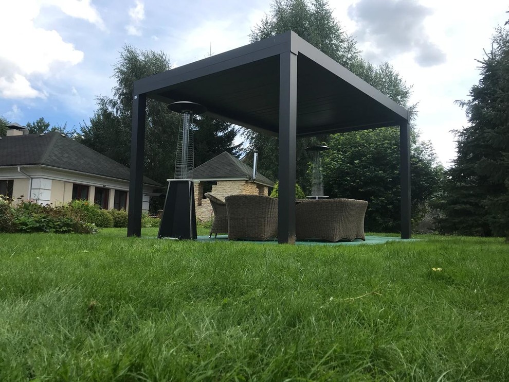 Пергола с поворотно-сдвижными ламелями