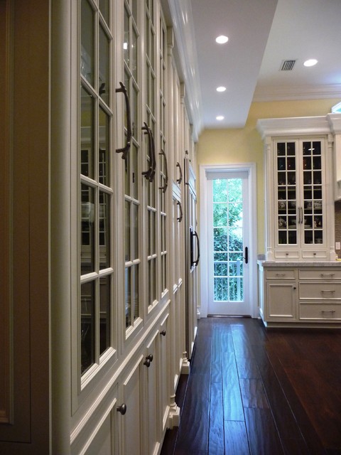 Bailey Residence clasico-cocina