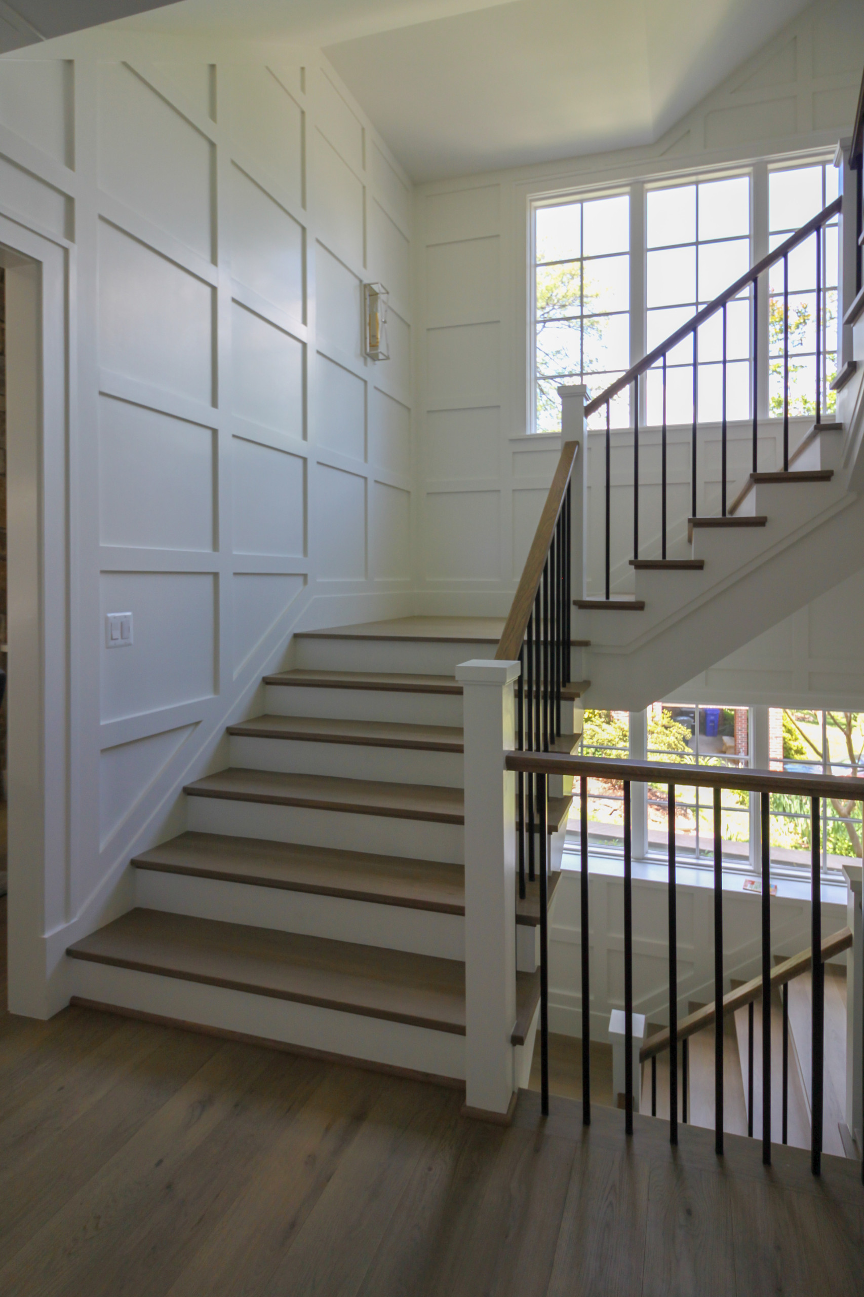 87_Welcoming and Functional Contemporary U-shaped Staircase, Arlington, VA 22207