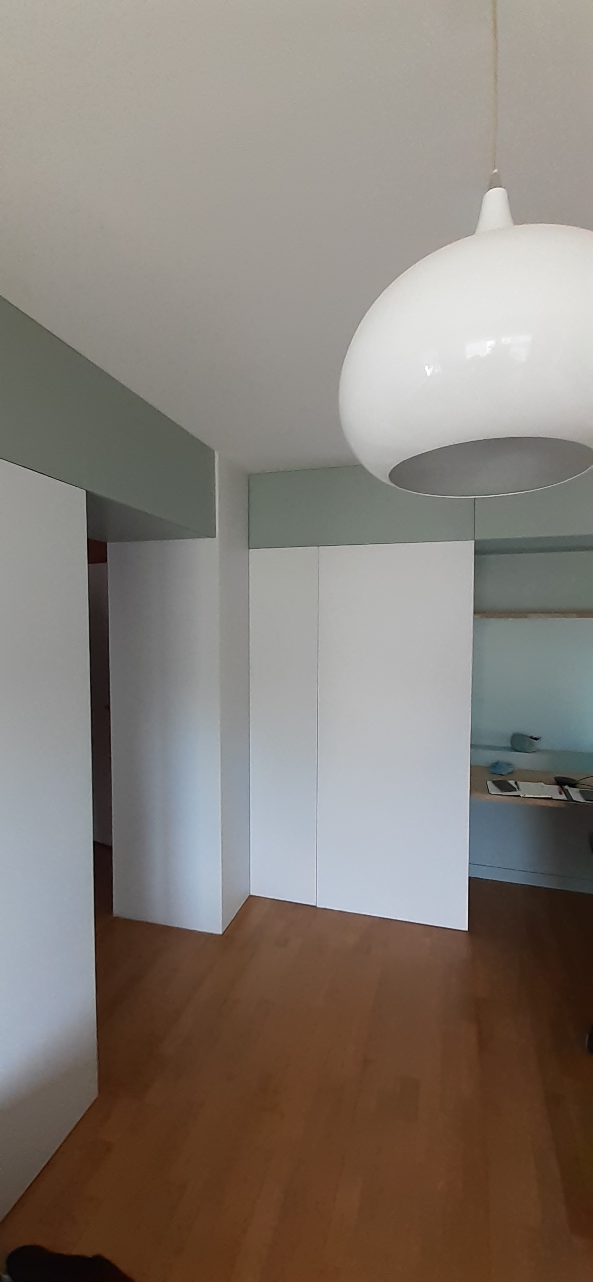 Rénovation avec beaucoup de rangements  pour un appartement en ville