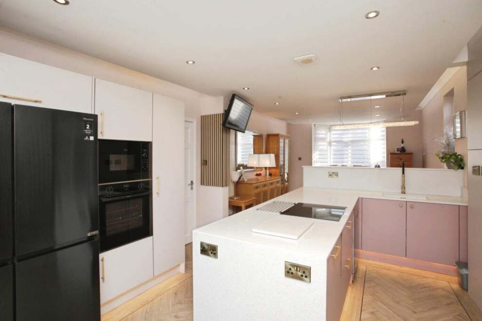 The Burbage Kitchen - Sodermalm - RRP £16,000 - Luxe Price £13,500
