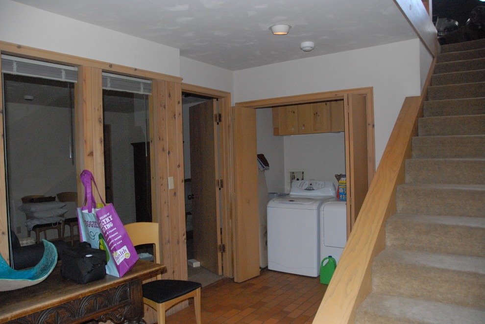 big hat road before entry foyer