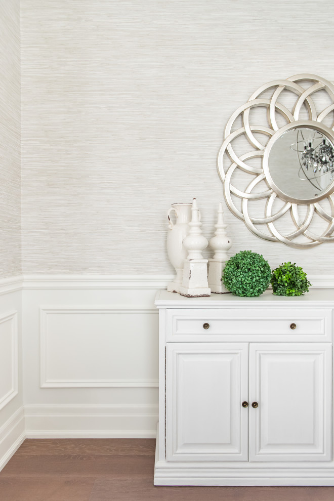 Transitional home design photo in Toronto