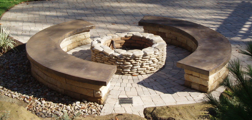 This is an example of a traditional patio in Cleveland.
