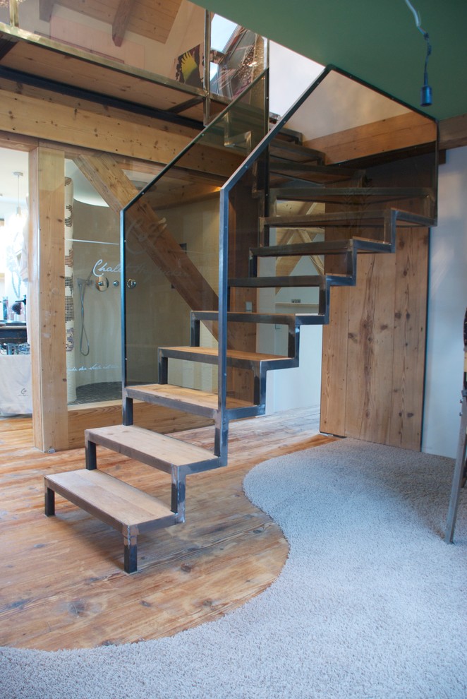 Moderne Treppe in Sonstige