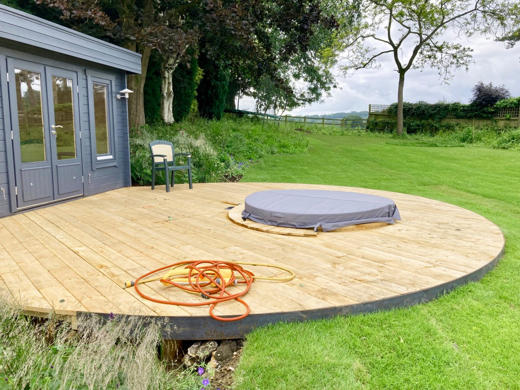 Old Meets New: A Modern Outdoor Kitchen