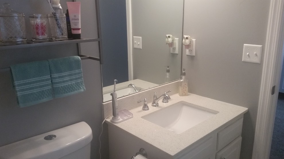 Bathroom - transitional bathroom idea
