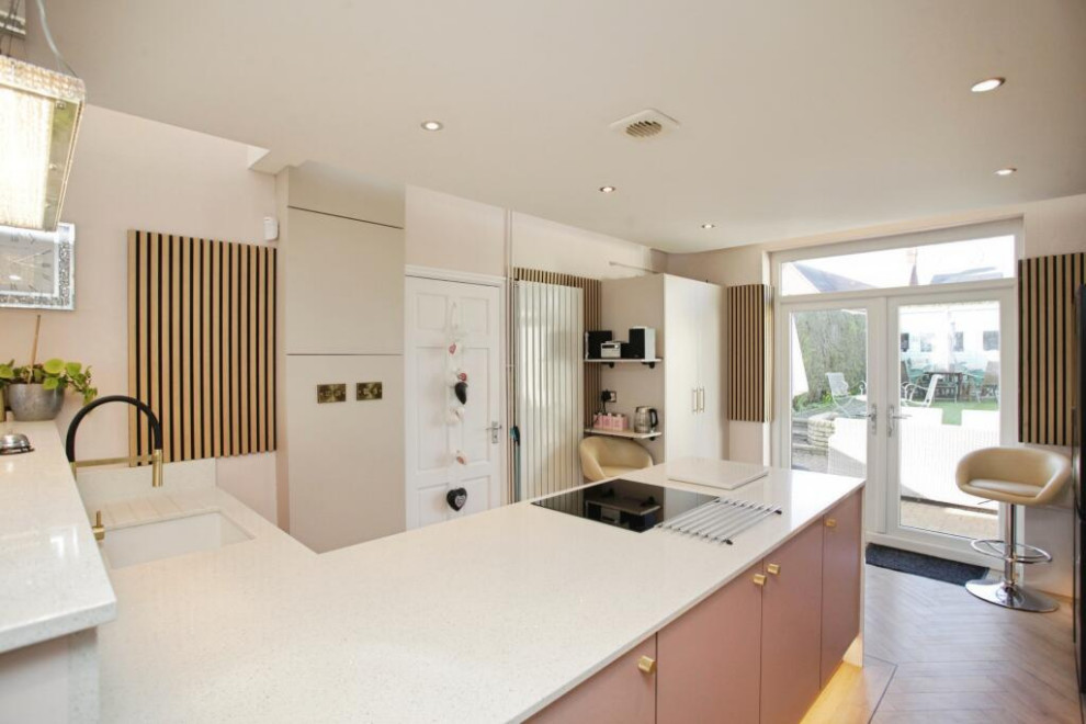 The Burbage Kitchen - Sodermalm - RRP £16,000 - Luxe Price £13,500