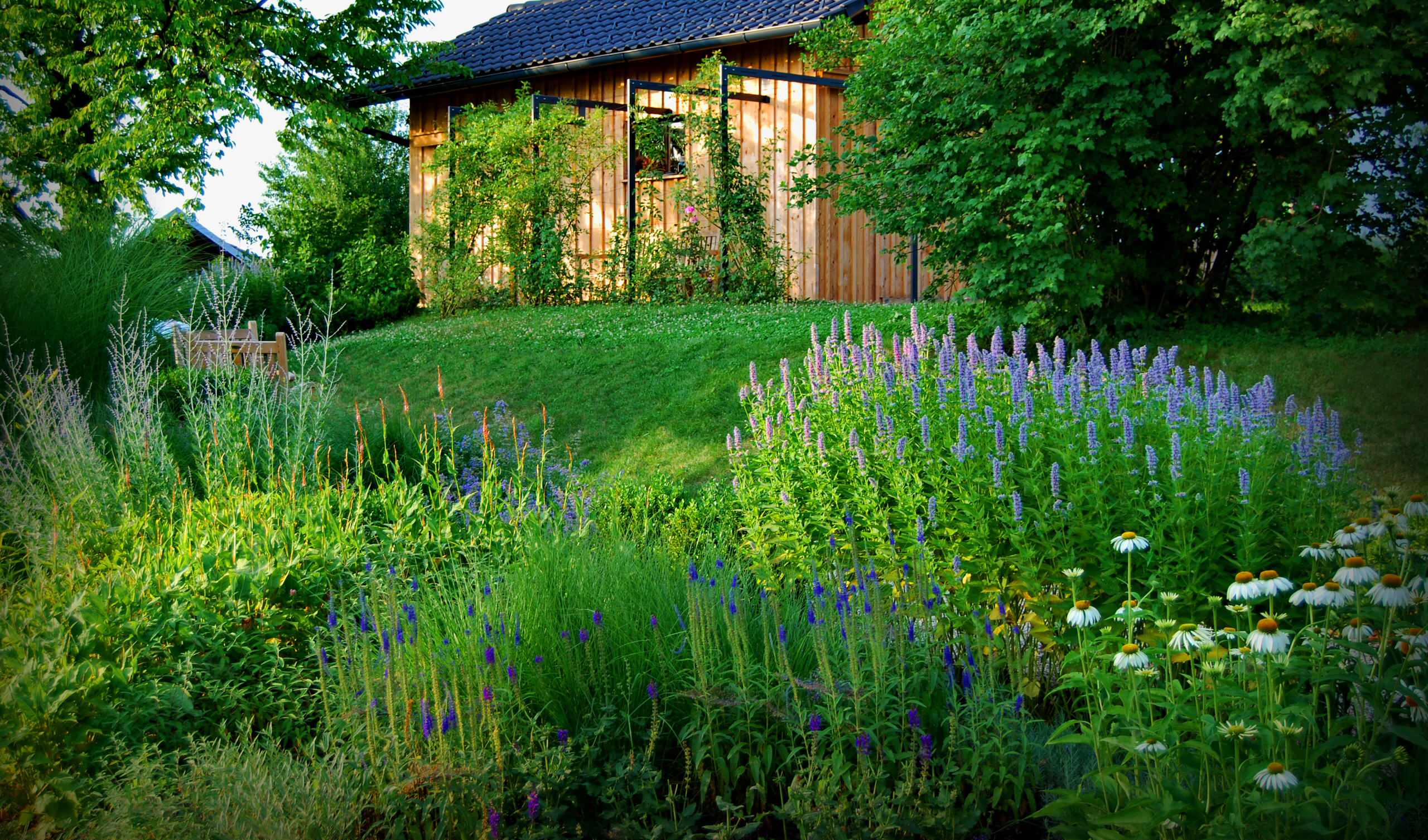 Take Your Garden on a Rural Route With Plant-Dominant Designs