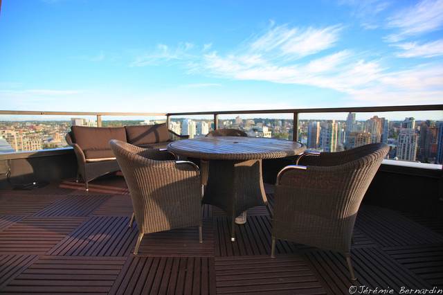 Vancouver Outdoor Oasis coastal-deck