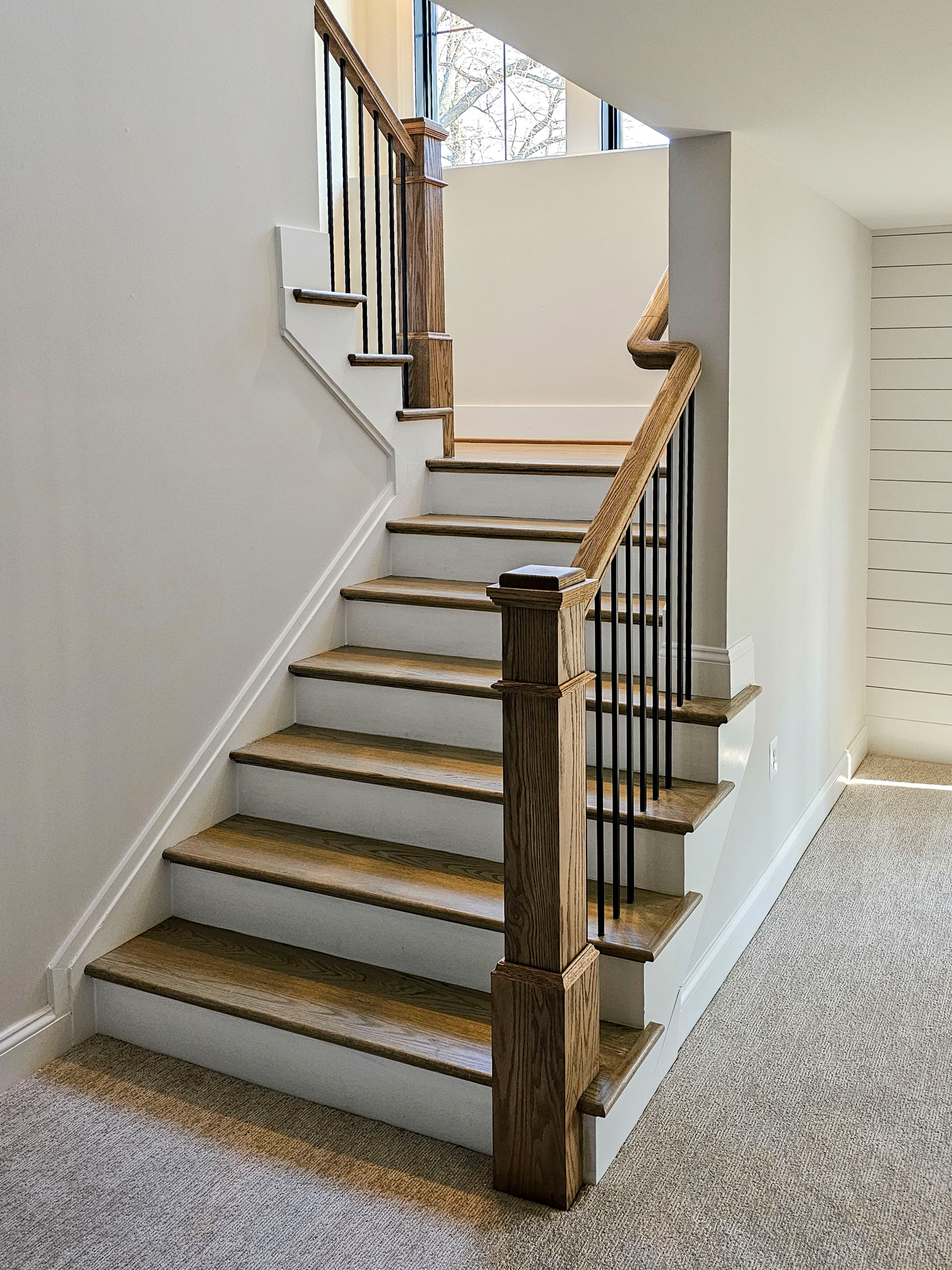 105_Modern and Bold U-Shaped Staircase, Vienna VA 22180