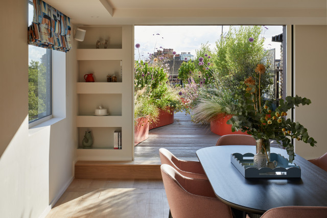 Pier House trendy