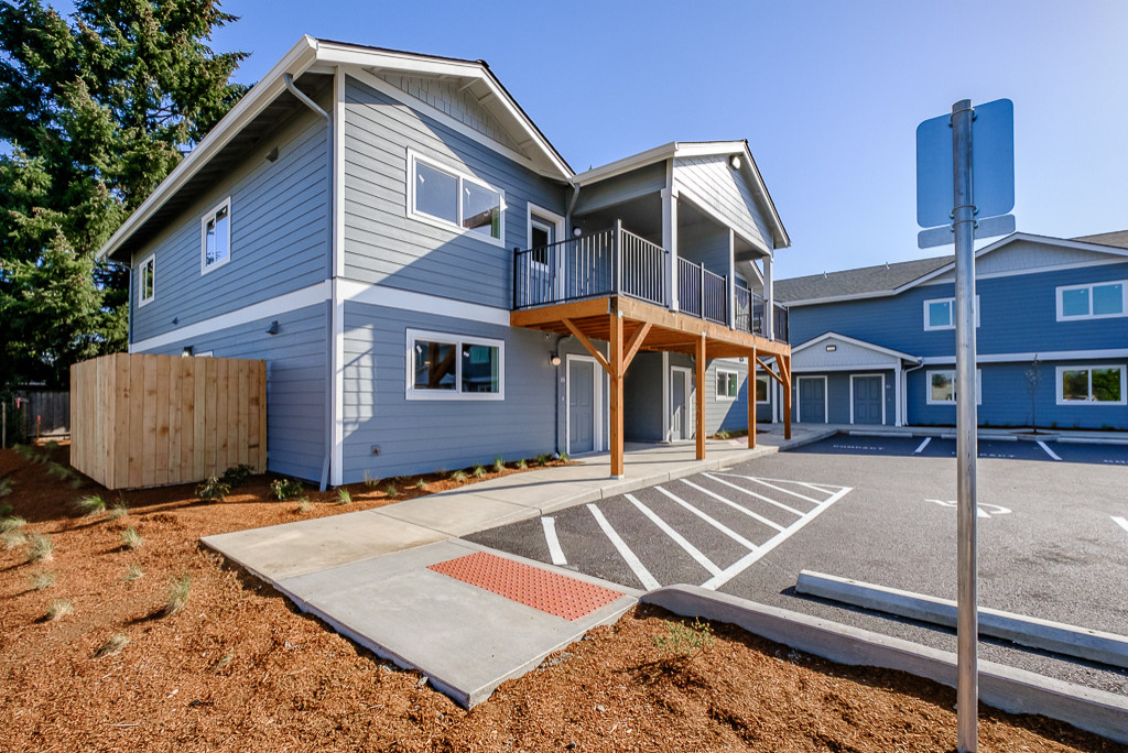 Plymouth Hills Apartments
