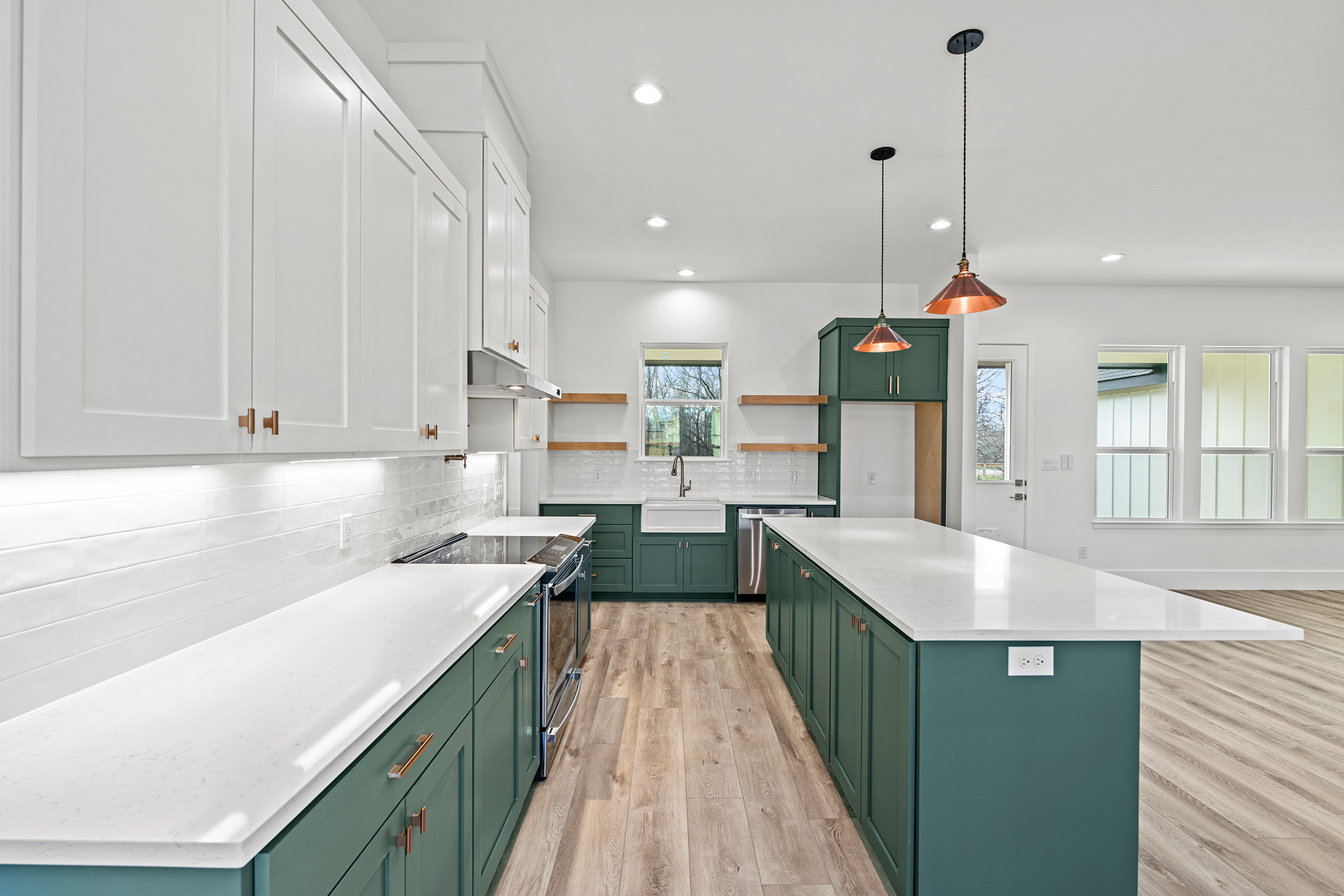 Cottage kitchen photo in Austin