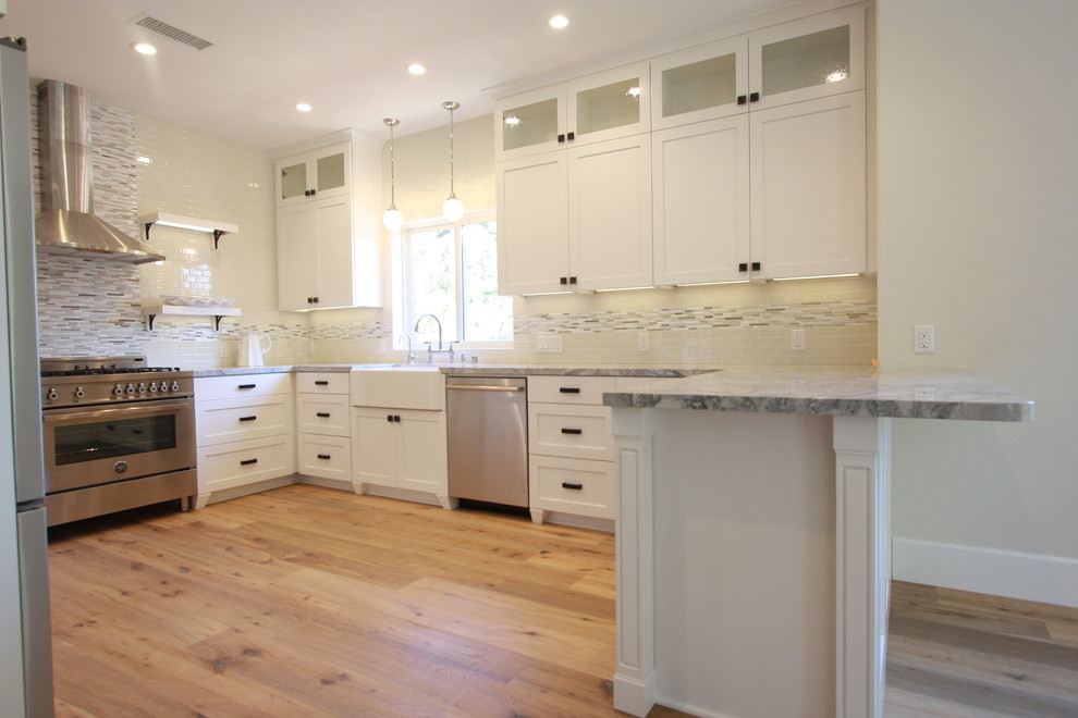 This is an example of a large arts and crafts kitchen in Los Angeles.