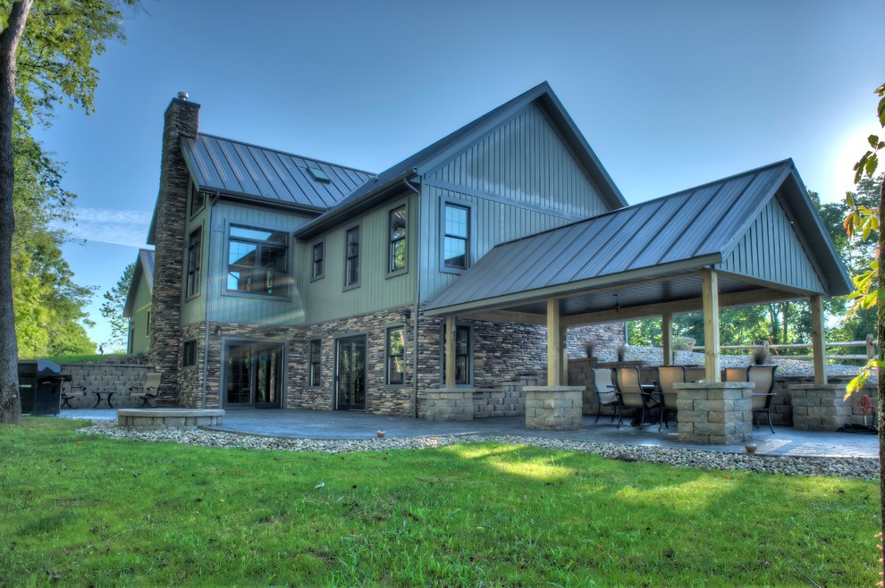 Mountain style home design photo in Cleveland