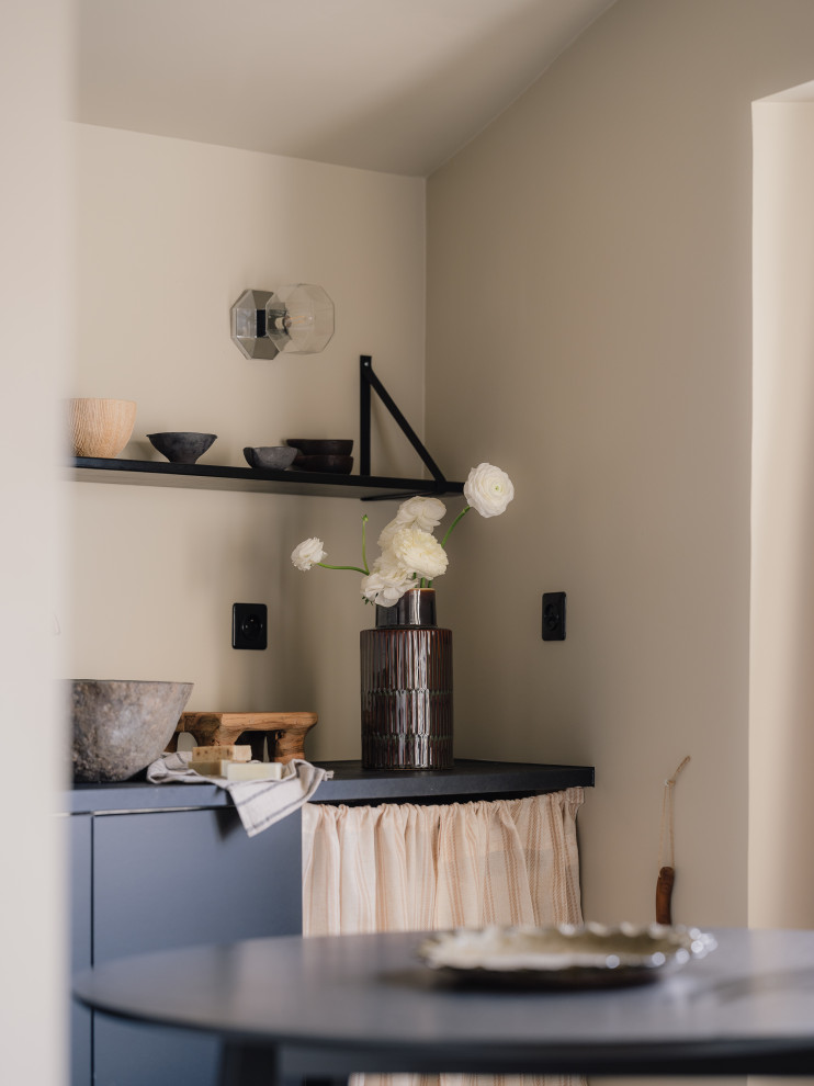 Petit espace, grands moments de convivialité pour ce 16m2