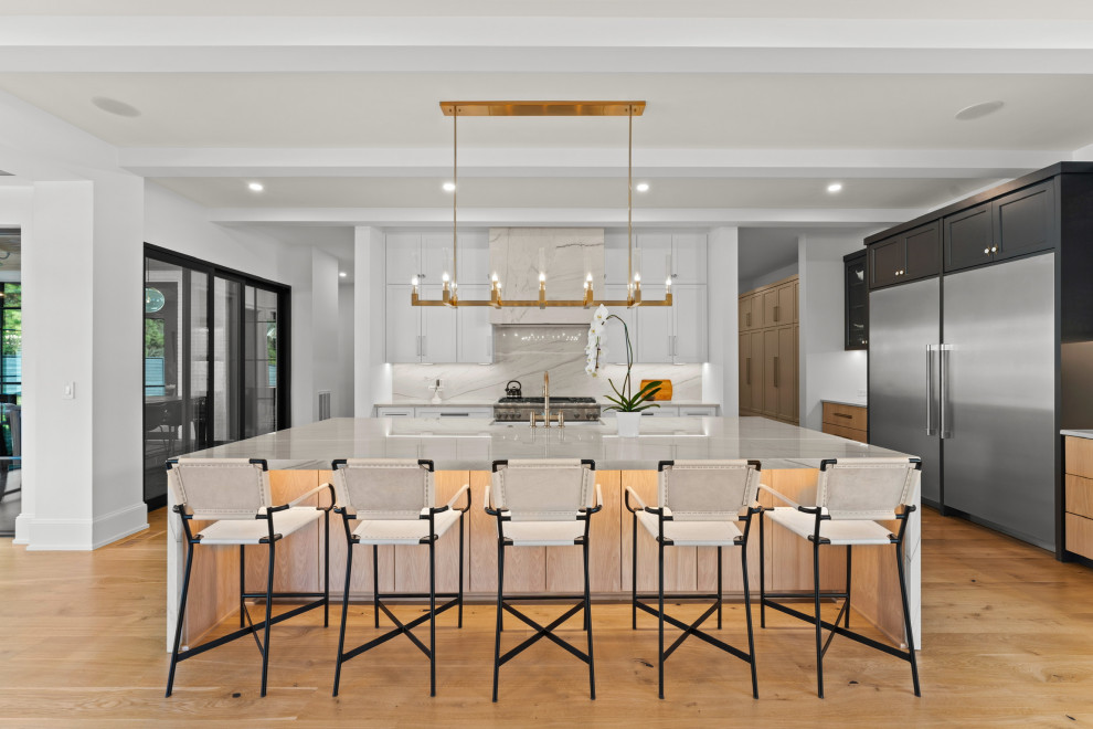 Kitchen - transitional kitchen idea in Charlotte