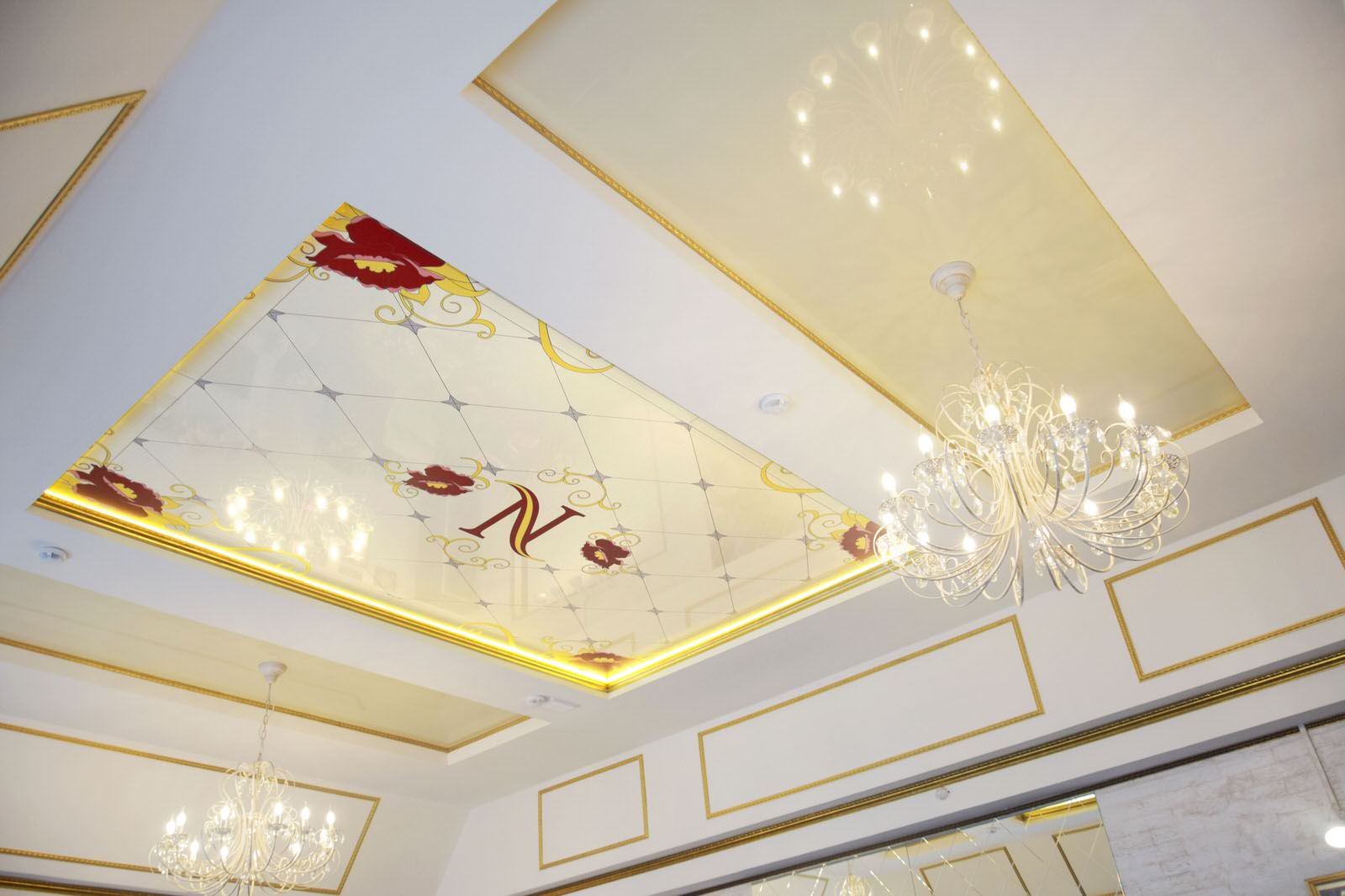 The Royal Cabinet / Королевский кабинет. Реализован